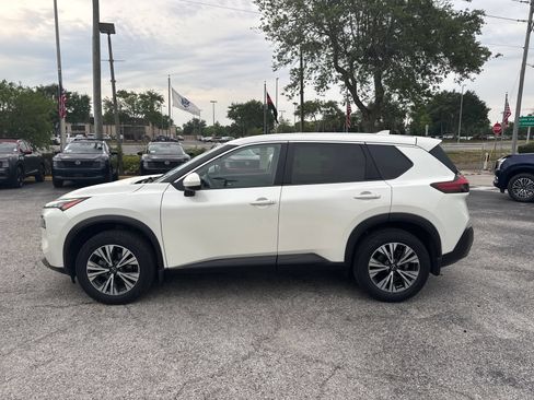 Used 2023 Nissan Rogue SV FWD image 9