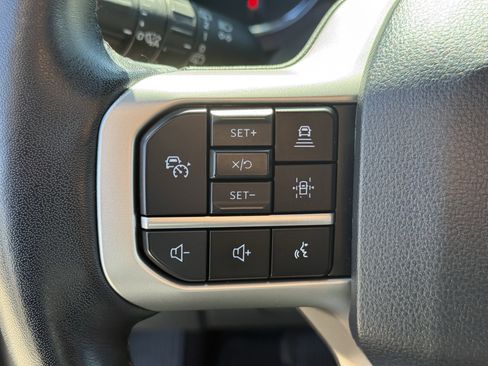 Used 2024 Ford Expedition Limited image 16