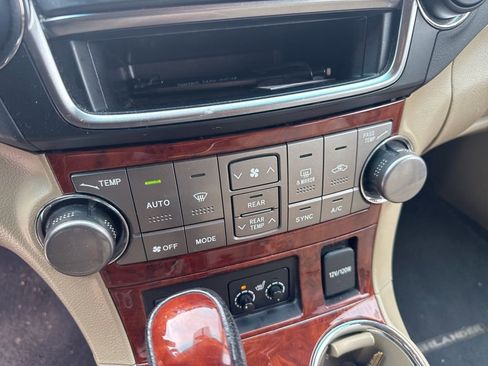 Used 2013 Toyota Highlander Limited AWD/4WD image 13