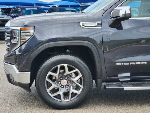Used 2022 GMC Sierra 1500 SLT AWD/4WD image 25