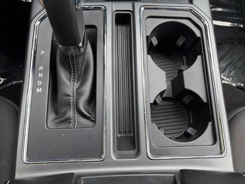 Used 2020 Ford F150 XLT w/ Equipment Group 302A Luxury AWD/4WD image 19