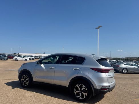 Used 2020 Kia Sportage LX AWD/4WD image 14