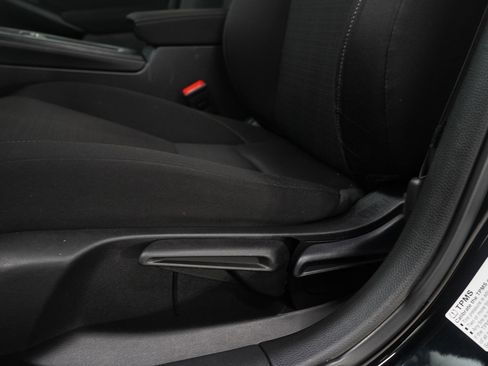 Used 2022 Honda Civic EX image 19