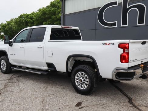 Used 2025 Chevrolet Silverado 2500 LT w/ Convenience Package AWD/4WD image 6