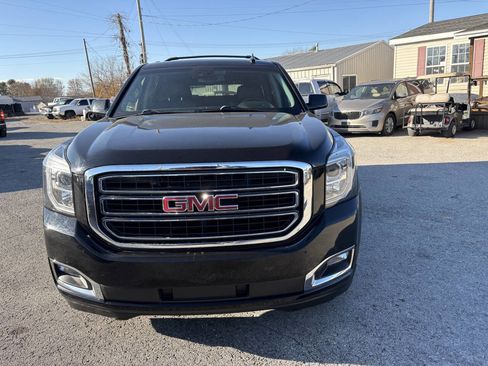 Used 2019 GMC Yukon XL SLT w/ Open Road Package image 4