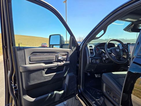 New 2026 RAM 2500 Big Horn AWD/4WD image 10
