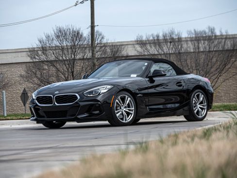 Certified 2023 BMW Z4 sDrive30i w/ Convenience Package image 5