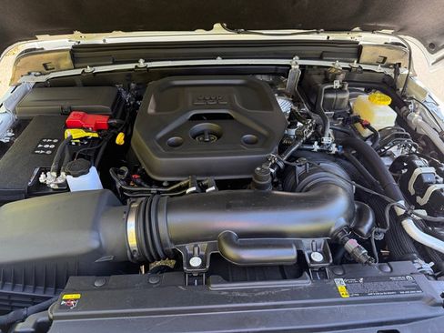 Used 2025 Jeep Wrangler Unlimited Sport image 9