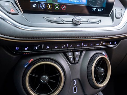 Used 2024 Chevrolet Blazer Premier w/ Driver Confidence II Package image 28