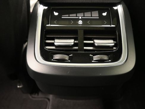 Used 2019 Volvo XC90 T6 Momentum w/ Protection Package Premier AWD/4WD image 27