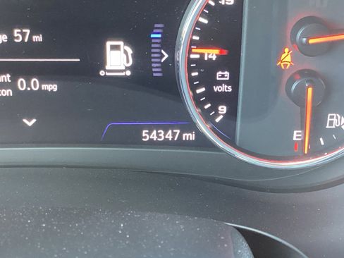 Used 2024 Chevrolet Malibu LT image 3