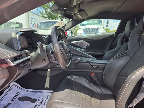 Used 2021 Chevrolet Corvette Stingray Premium Conv w/ Z51 Performance Package image 17