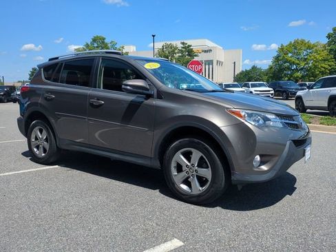 Used 2015 Toyota RAV4 XLE AWD/4WD image 2