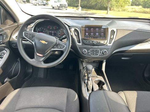 Used 2024 Chevrolet Malibu LT FWD image 17