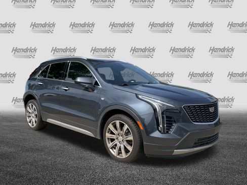 Used 2019 Cadillac XT4 Premium Luxury w/ Technology Package FWD image 2