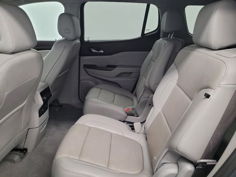 Used 2021 GMC Acadia SLT w/ Premium Package FWD image 18