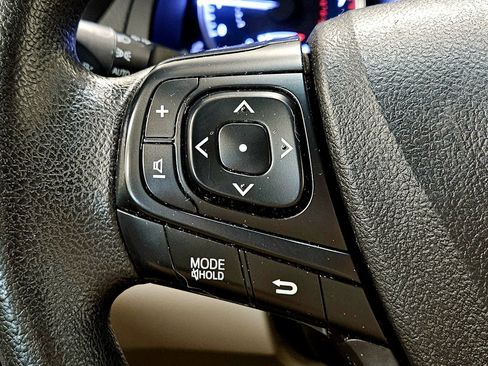 Used 2017 Toyota Camry LE image 12