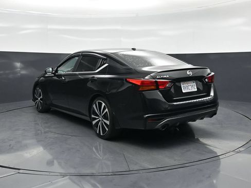 Used 2019 Nissan Altima 2.5 SR w/ SR Premium Package FWD image 6