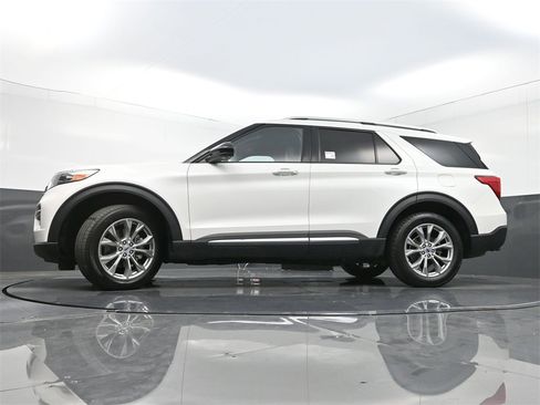 Used 2023 Ford Explorer Limited image 29