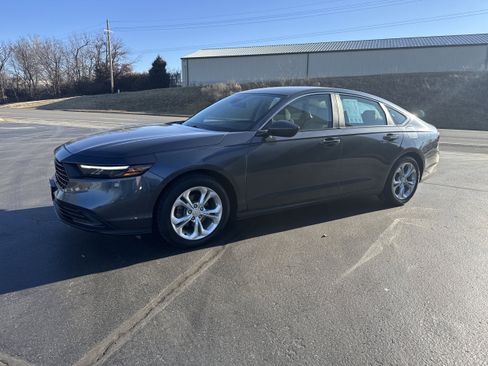 Used 2023 Honda Accord LX image 2