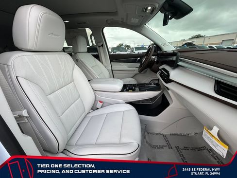 New 2026 Buick Enclave Avenir w/ Super Cruise Package AWD/4WD image 21