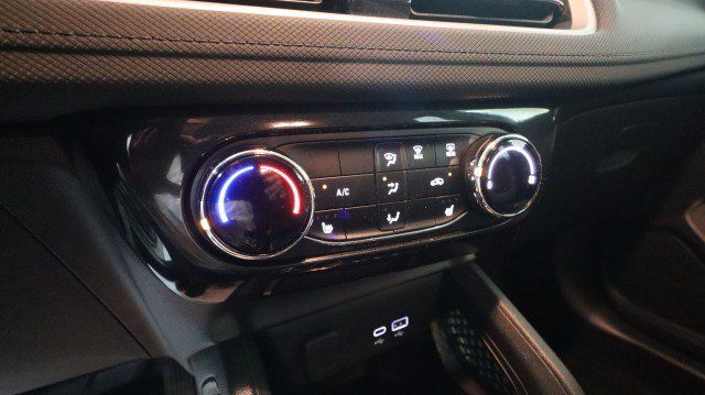 Used 2026 Chevrolet TrailBlazer LT w/ LT Cold Weather Package AWD/4WD image 18