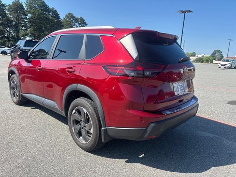 Used 2024 Nissan Rogue SV w/ SV Premium Package FWD image 7