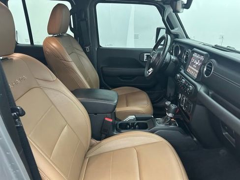 Used 2023 Jeep Wrangler Sahara w/ Cold Weather Group image 32