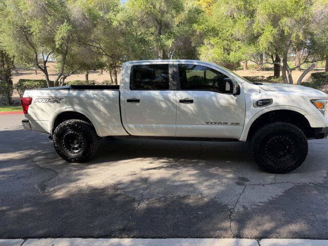 Used 2018 Nissan Titan PRO-4X AWD/4WD image 4