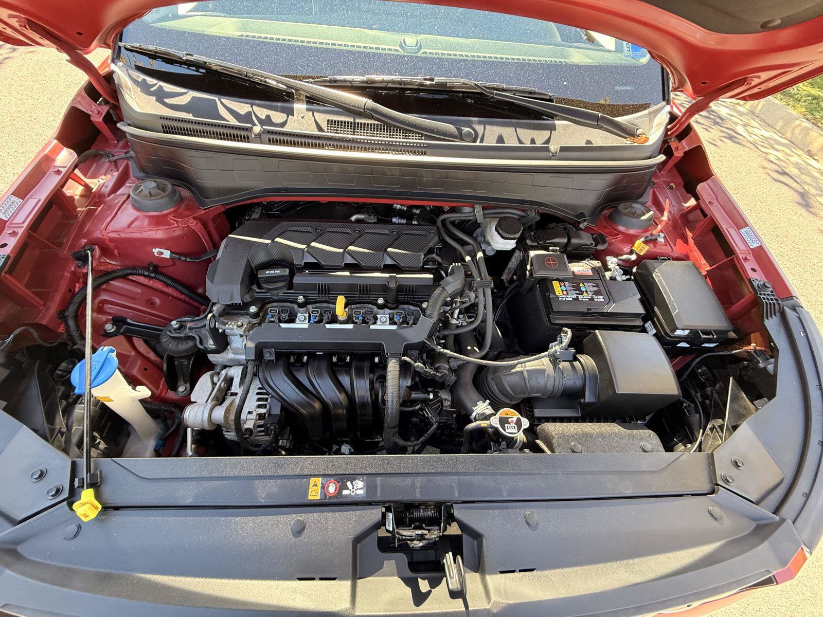 Used 2024 Hyundai Venue Limited FWD image 11