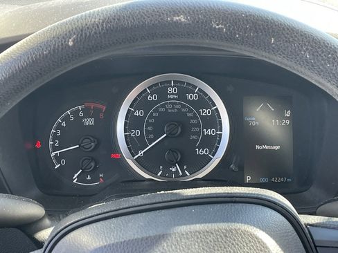 Used 2020 Toyota Corolla LE image 8