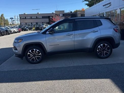 Certified 2022 Jeep Compass Limited w/ Sun and Sound Group image 4