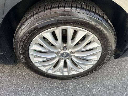 Used 2015 INFINITI Q70 L 5.6 w/ V8 Deluxe Technology Package RWD image 40