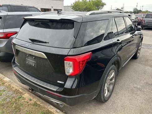 Certified 2020 Ford Explorer Platinum w/ Premium Technology Package AWD/4WD image 3