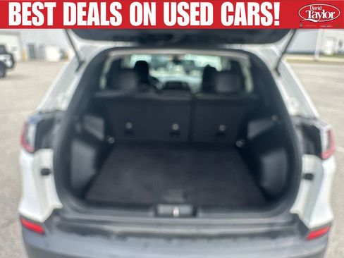 Used 2019 Jeep Cherokee Latitude Plus w/ Cold Weather Group AWD/4WD image 35