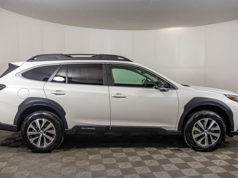 Used 2025 Subaru Outback Premium w/ Popular Package #1A image 12