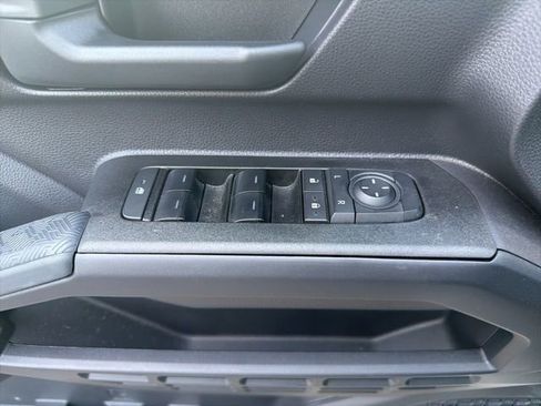 Used 2025 Toyota 4Runner SR5 image 17