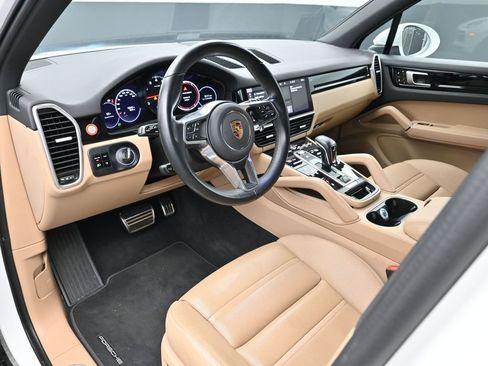 Certified 2021 Porsche Cayenne S image 4
