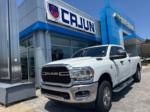 Used 2024 RAM 2500 Big Horn AWD/4WD image 3