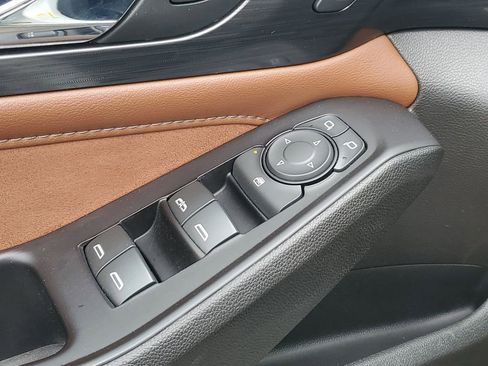 Used 2020 Chevrolet Traverse High Country w/ LPO, Floor Liner Package AWD/4WD image 26