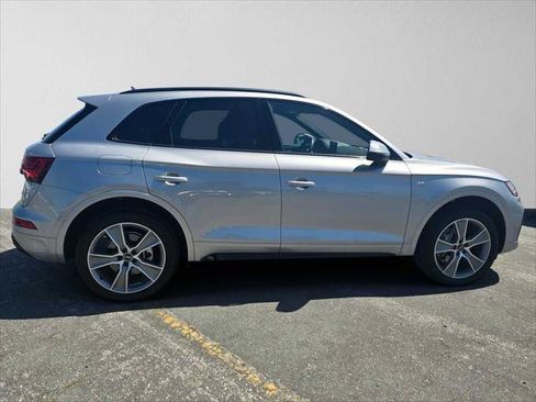 Used 2025 Audi Q5 2.0T Premium w/ Convenience Plus Package AWD/4WD image 2