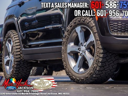 Used 2024 Jeep Grand Cherokee Limited w/ Trailer Tow Package AWD/4WD image 2