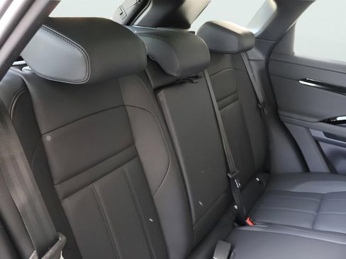 Used 2026 Land Rover Range Rover Evoque Dynamic SE AWD/4WD image 25