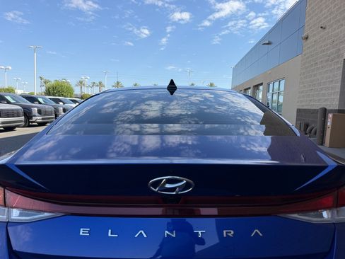 Certified 2023 Hyundai Elantra SEL FWD image 24