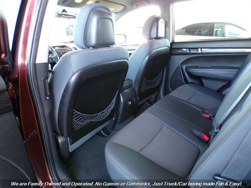 Used 2012 Kia Sorento LX AWD/4WD image 19