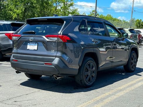 Used 2019 Toyota RAV4 LE w/ All Weather Liner Package AWD/4WD image 8