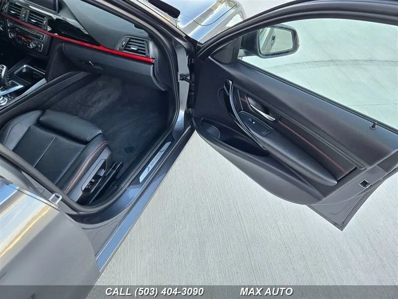 Used 2013 BMW 335i Sedan RWD image 18