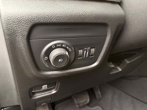 New 2025 Jeep Grand Cherokee L Limited image 30