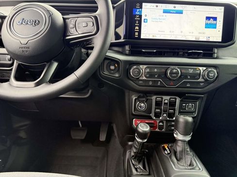 Used 2026 Jeep Wrangler Willys image 27