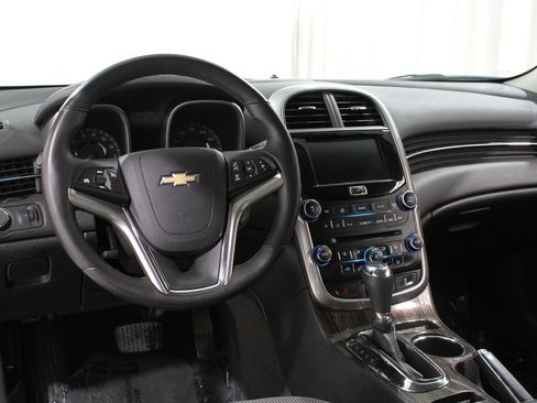 Used 2015 Chevrolet Malibu LT image 6